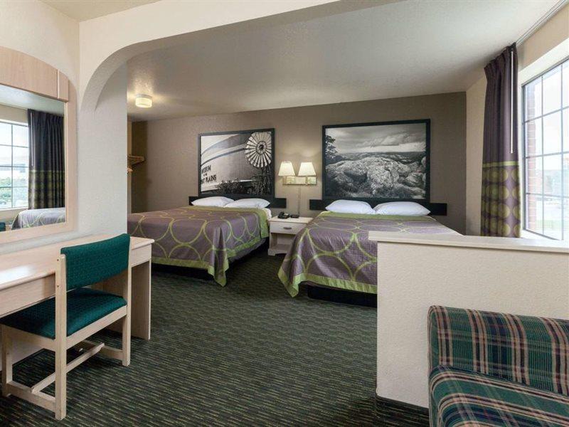 Super 8 By Wyndham Tulsa/Downtown/East Exterior foto
