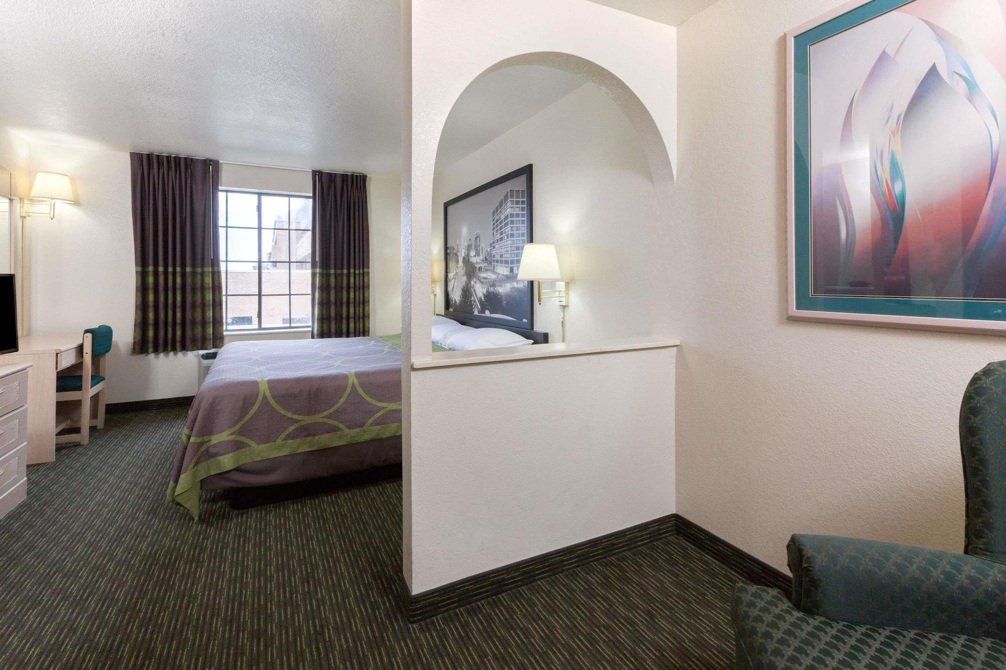 Super 8 By Wyndham Tulsa/Downtown/East Exterior foto
