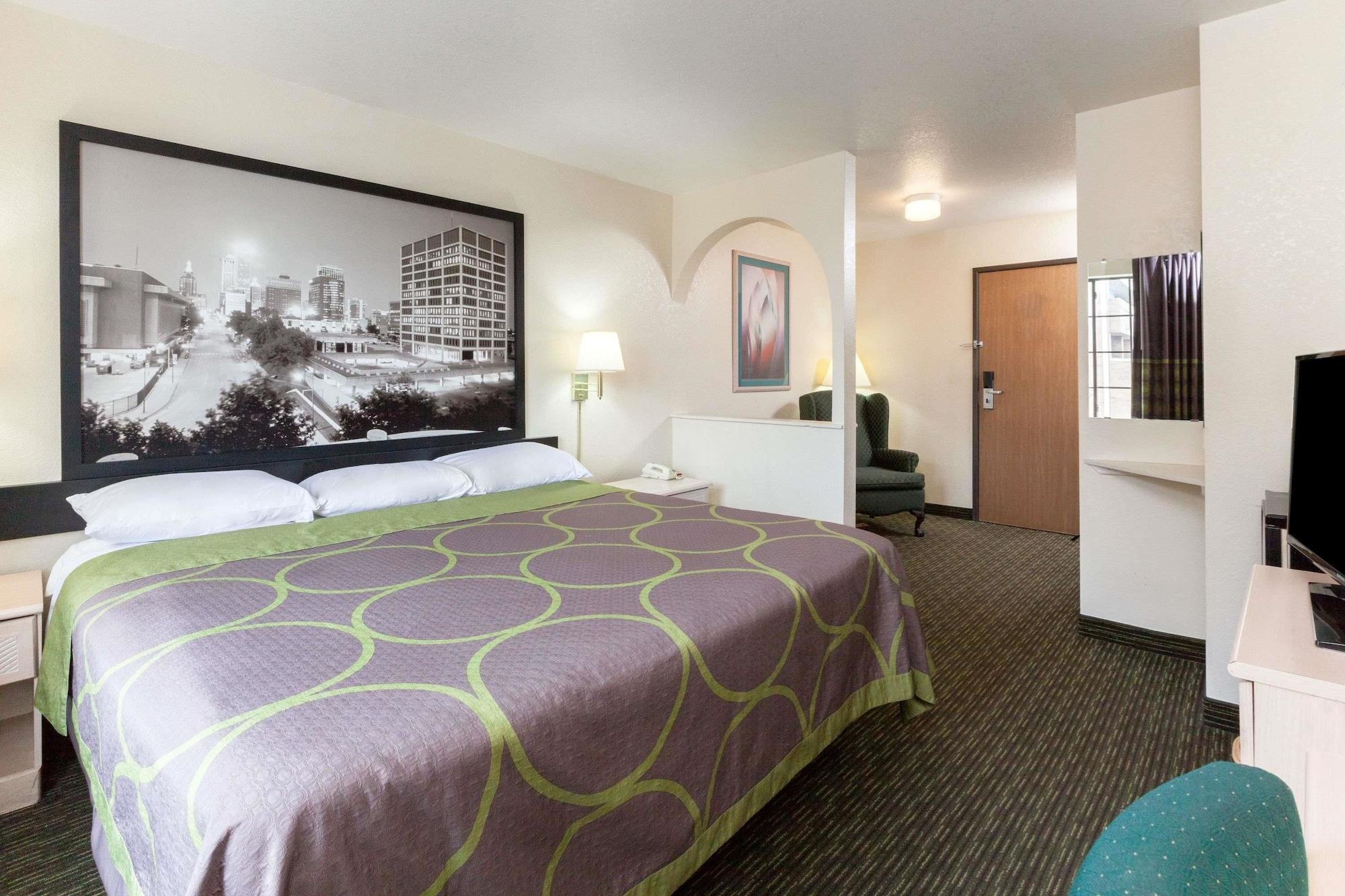 Super 8 By Wyndham Tulsa/Downtown/East Exterior foto